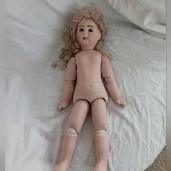 Vintage Artist  Reproduction All Porcelain Jointed Doll - Picture 9 of 16